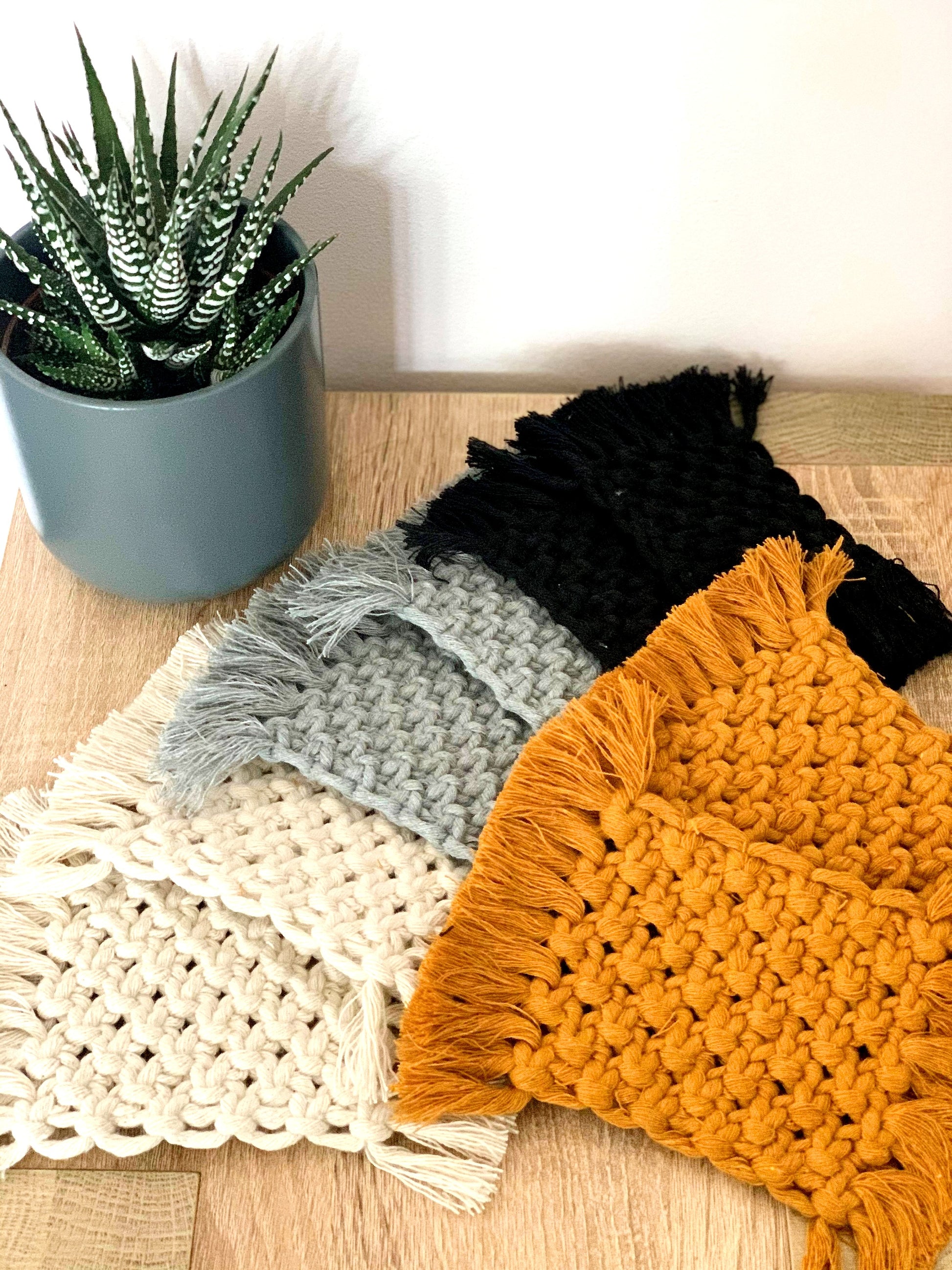 Mug Rugs image 0